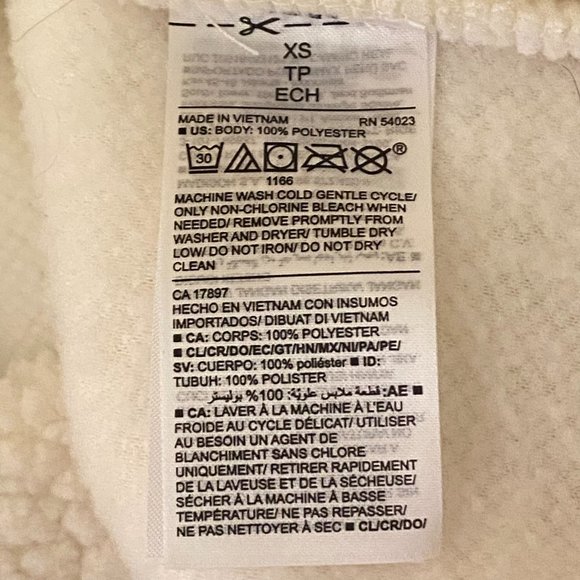 Old Navy Pull Over Sweater - Picture 6 of 6